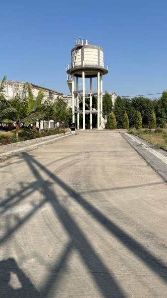  victoria-milan-extension Plot