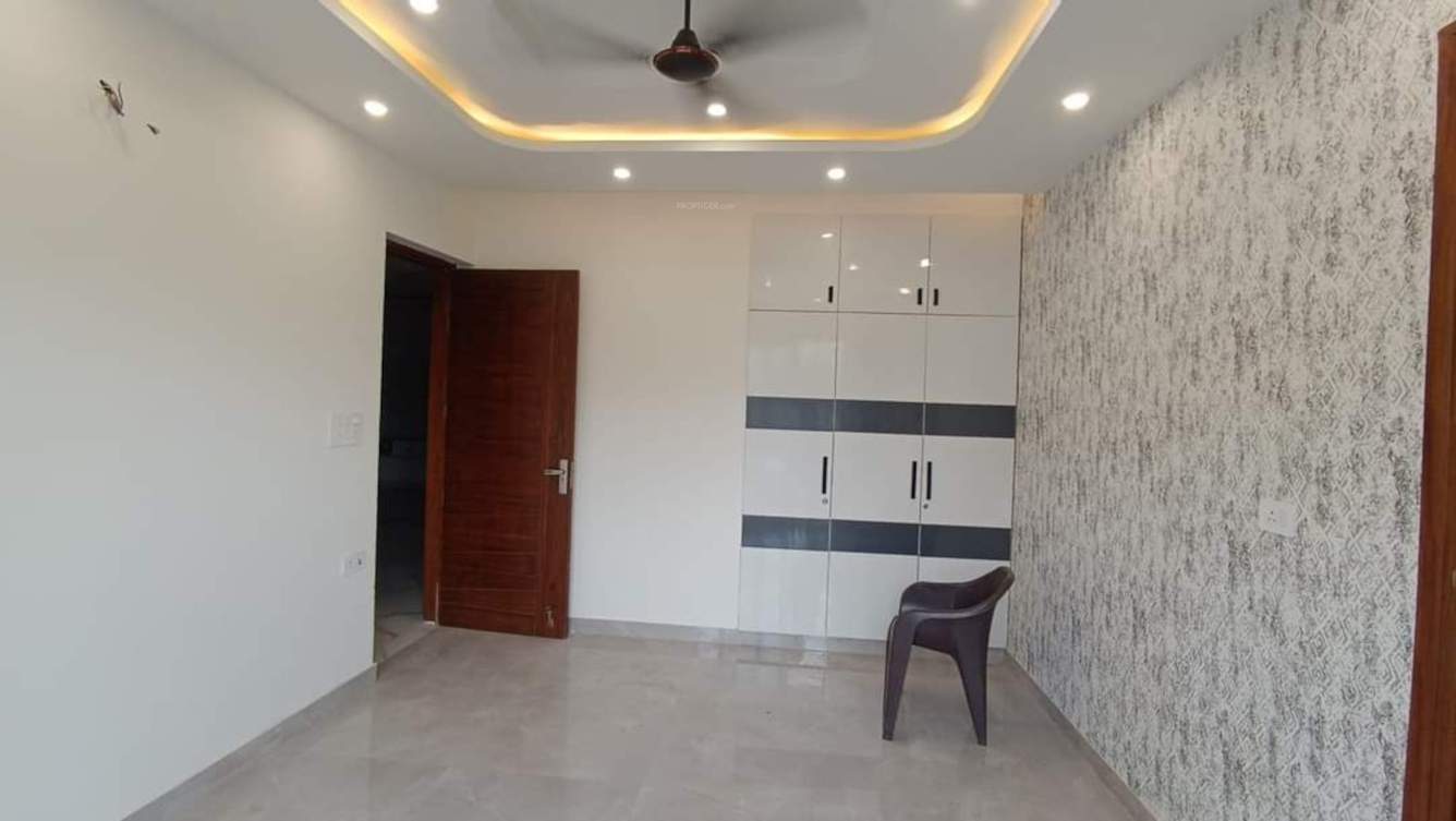  ghar golden floors 2435 sq ft  Bedroom