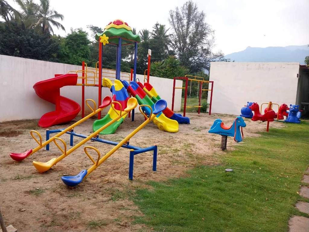  royal villas Children's play area
