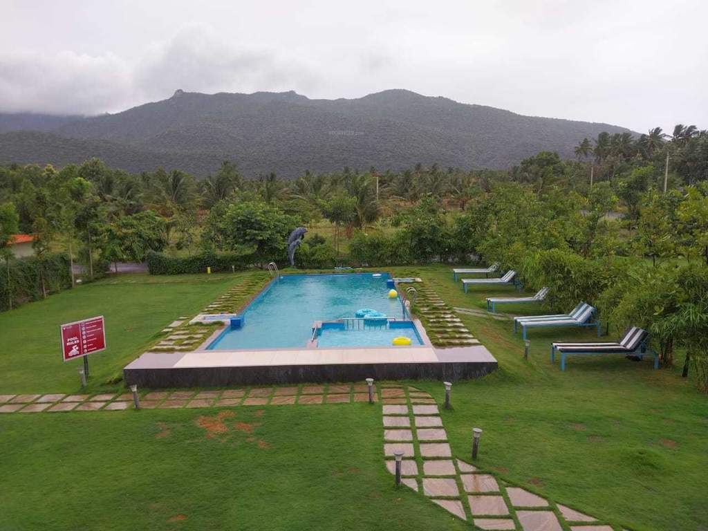  royal villas Swimming Pool