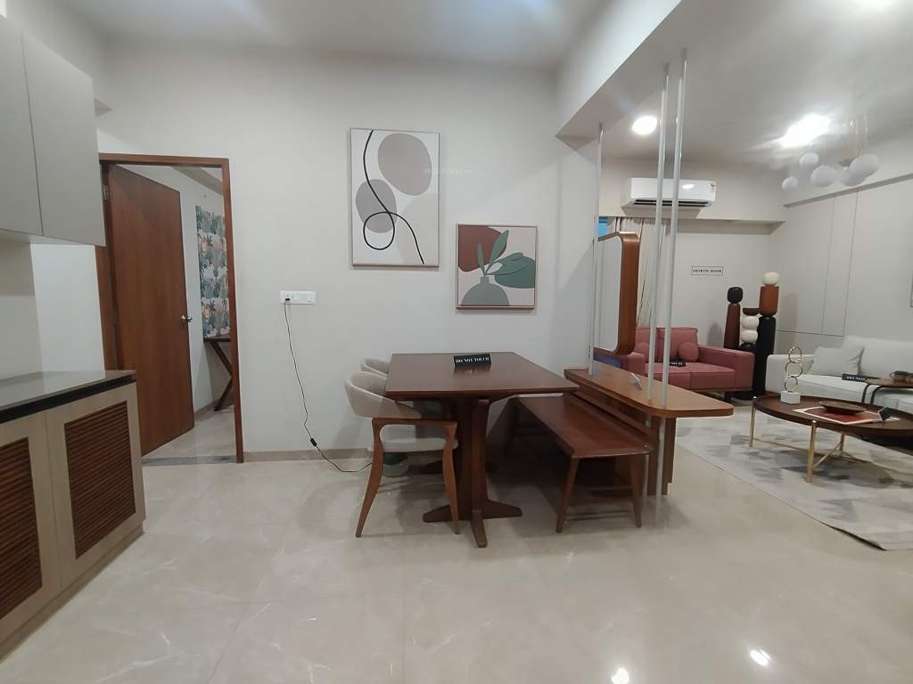  vista two Dining Area