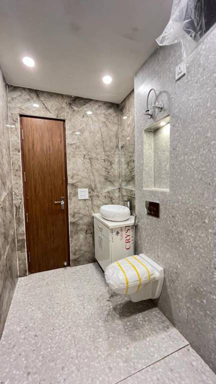  landbase luxury floors 6 Bathroom