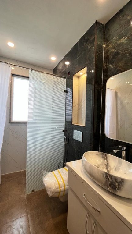  landbase luxury floors 6 Bathroom