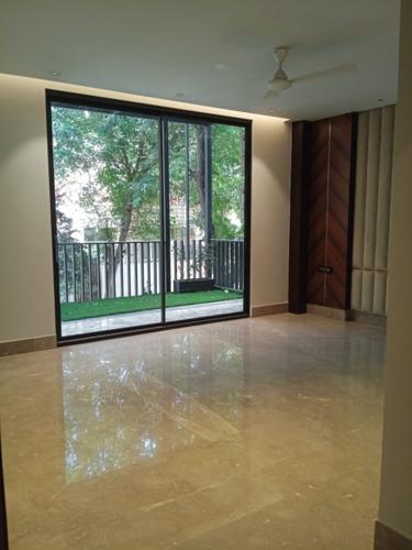  luxury-builder-floor-lov-kush-418 Living Area