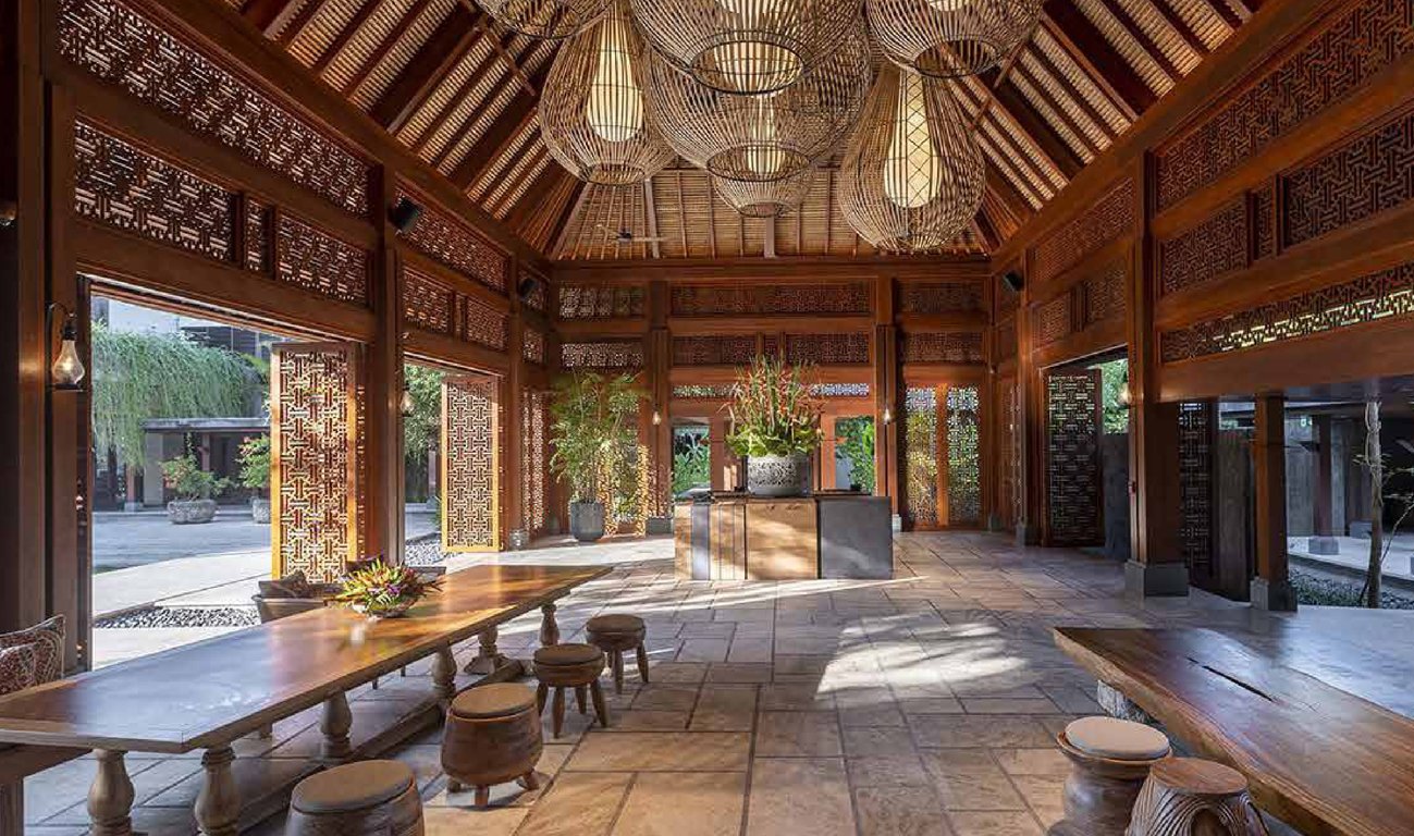  luxor Entrance Lobby