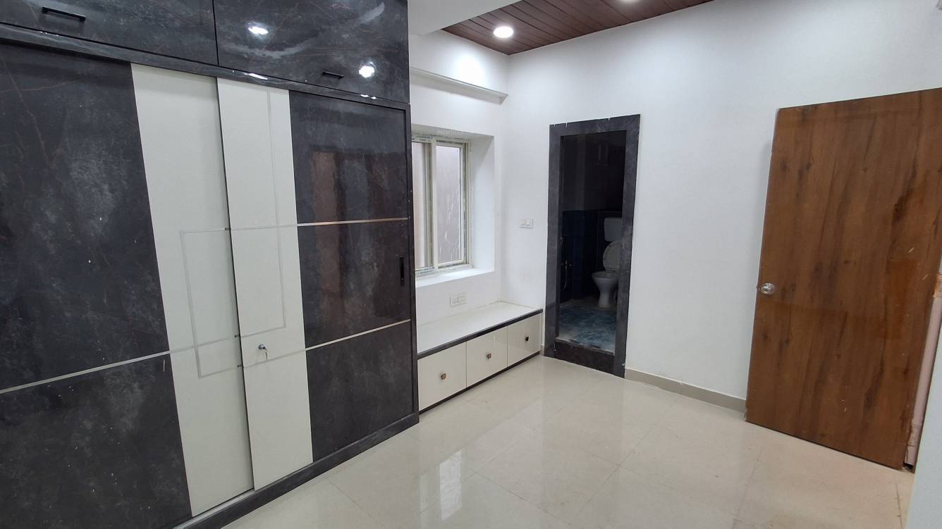 hoja heights 2 Bathroom