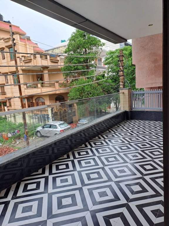  capital home luxury floors Balcony