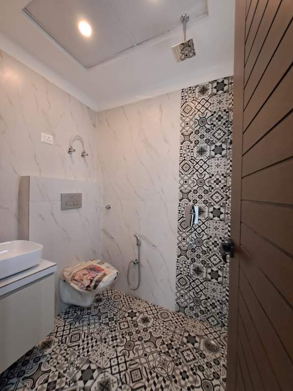  capital home luxury floors Bathroom