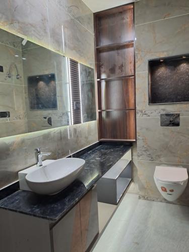  capital-home-luxury-floors Bathroom