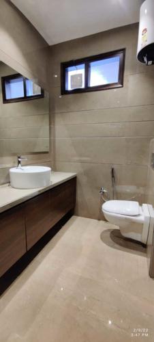  capital-homes-premium-floors Bathroom