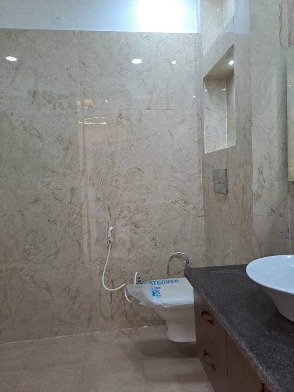  capital home ultra luxury floors Bathroom