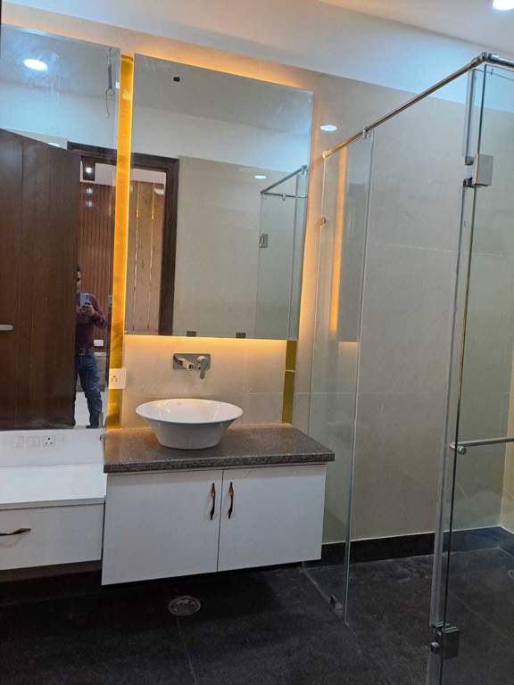  capital home ultra luxury floors Bathroom
