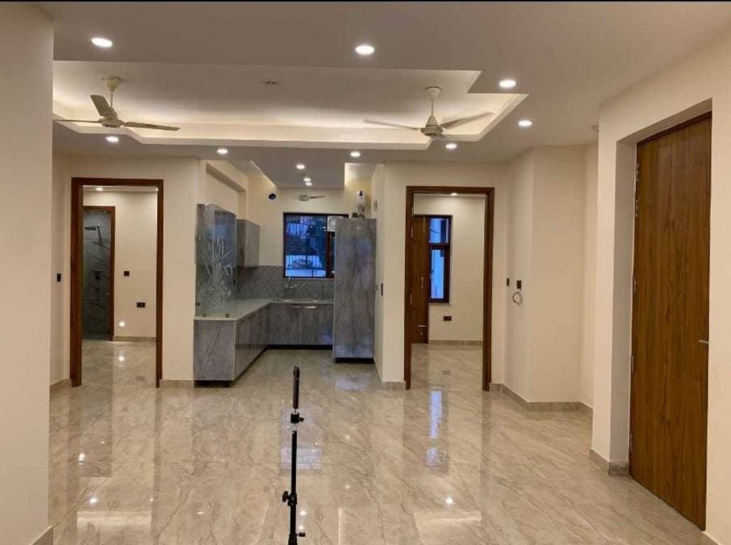  luxury floors Living Area