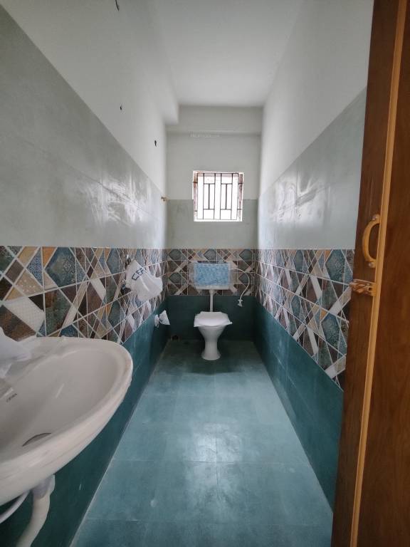  samyra park Bathroom