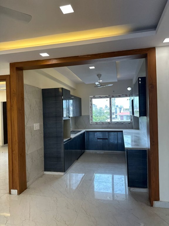  richlook elegant floor Living Area