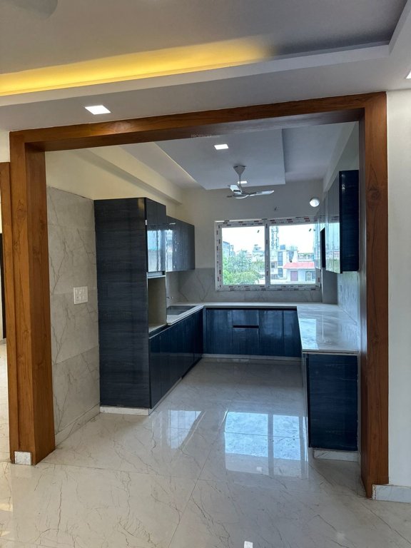  richlook elegant floor Living Area