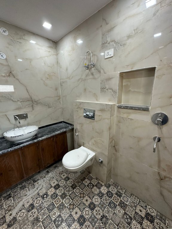  richlook elegant floor Living Area