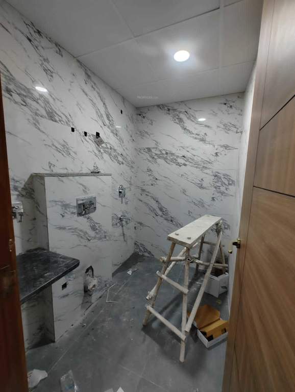  the landmark Bathroom