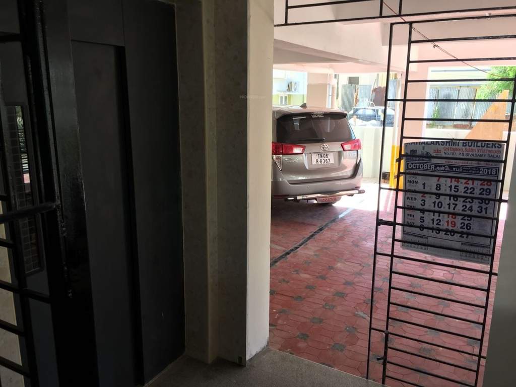  kumaran kudil Lift(s)