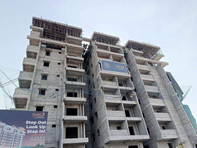  east crest Construction Status March 25