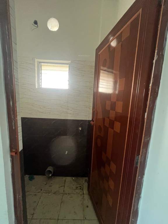  kd garden phase ii Bathroom