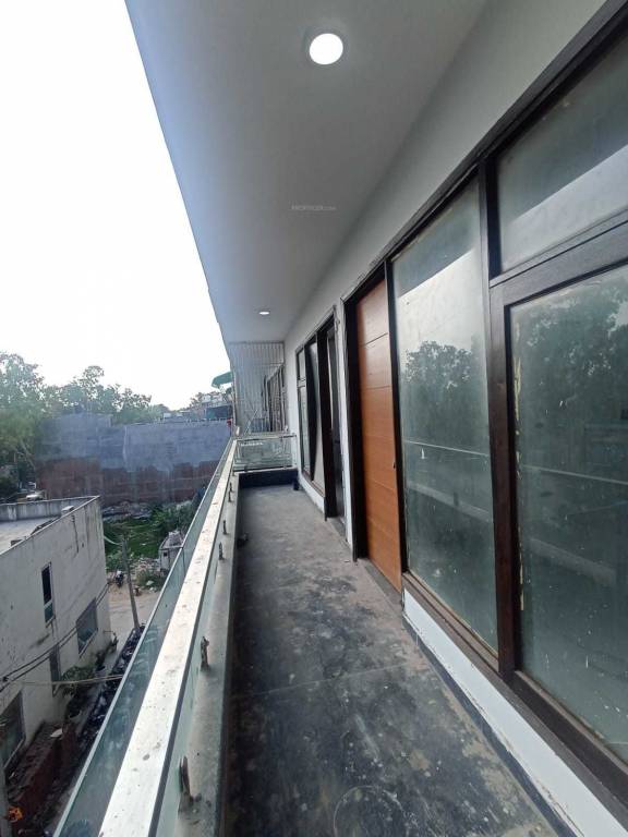  chs outright floors Construction Status Aug 23