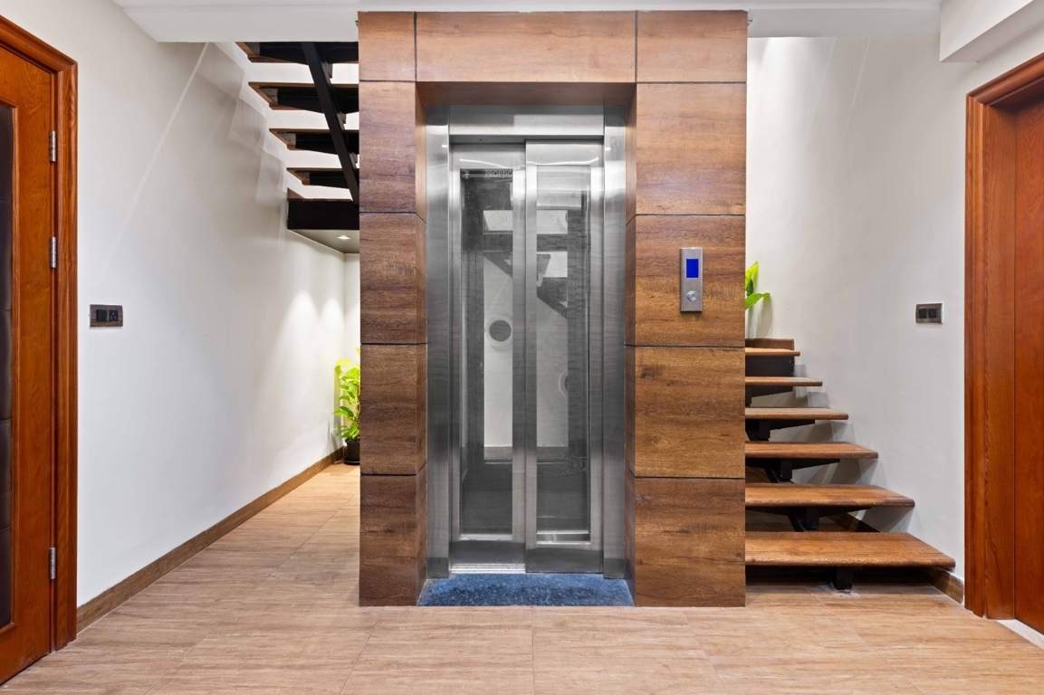  the cove villas Lift(s)