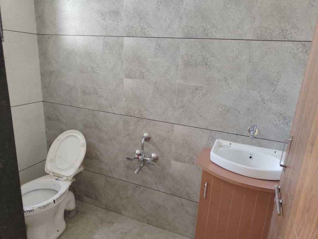 silver Bathroom