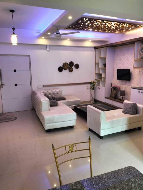  pearl Living Area
