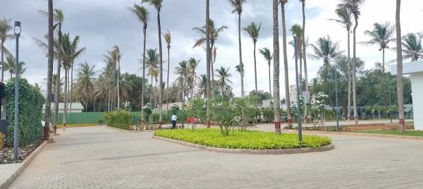  adarsh-parkland-phase-1 Paved Compound