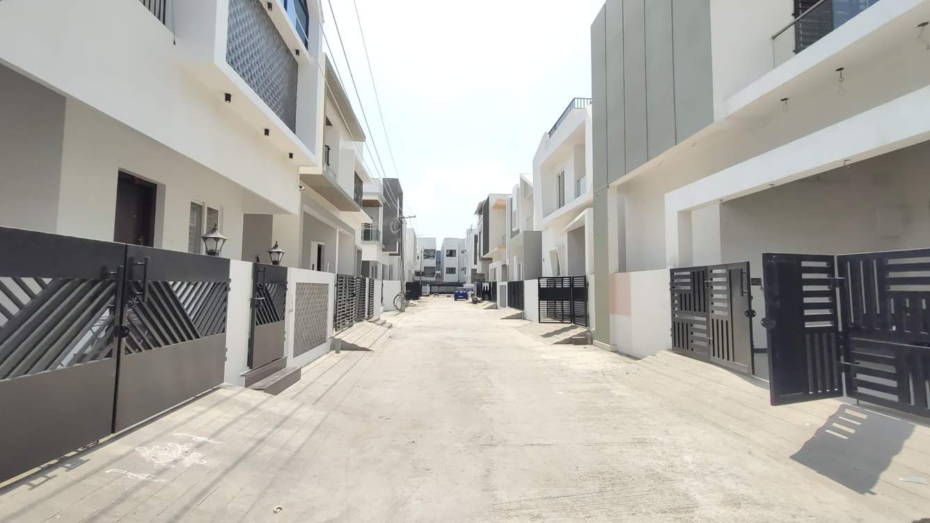  cmn garden Internal Roads & Footpaths