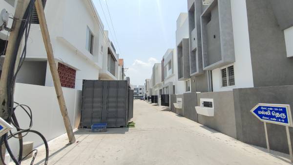  cmn-garden Internal Roads & Footpaths