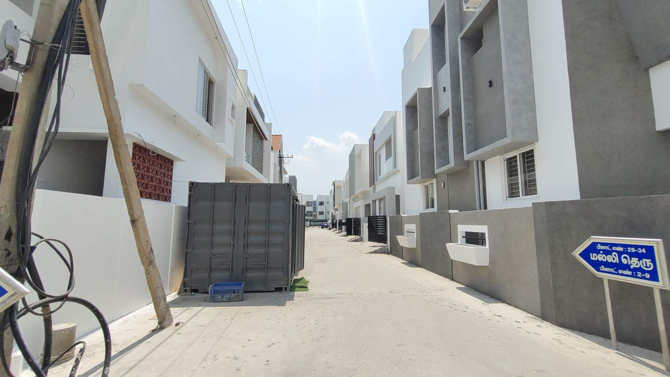  cmn garden Internal Roads & Footpaths