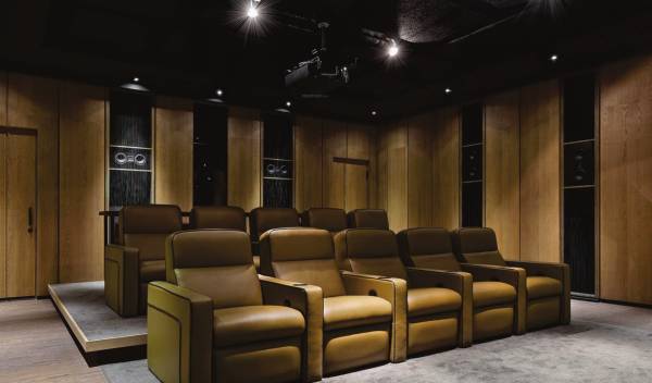  silver-oaks Mini Theatre