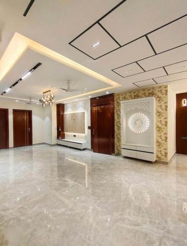  avenue-luxury-floor Living Area