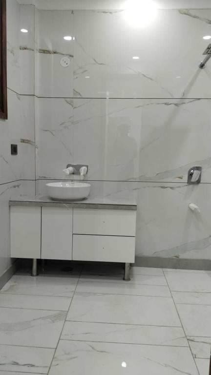  pj right move estate buildwell Bathroom