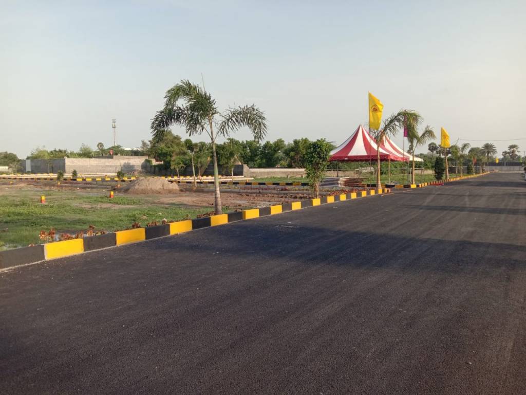  shobha blossoms Plot