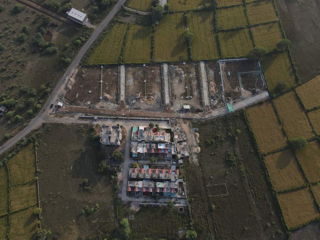  galaxy park Plot