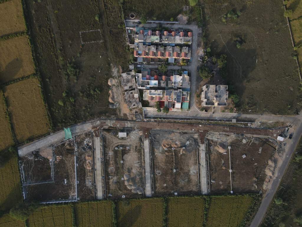  galaxy park Plot