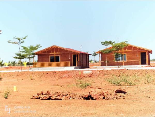  celebrity-hill-view Plot