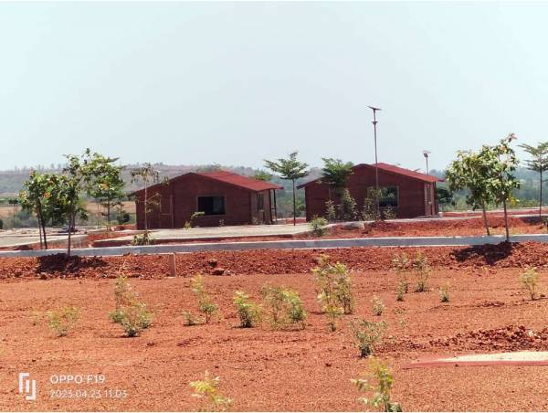  celebrity-hill-view Plot