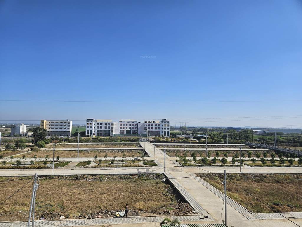  tanishq corridor 2 Plot