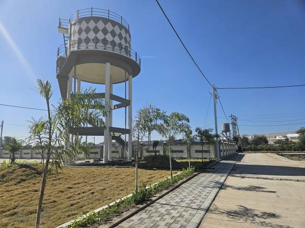  tanishq-corridor-2 Plot