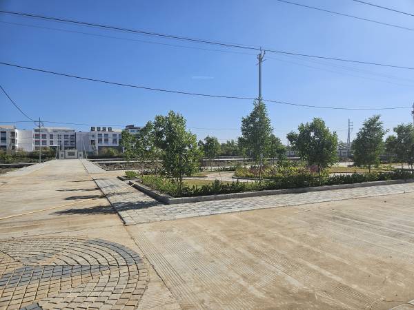  tanishq-corridor-2 Plot