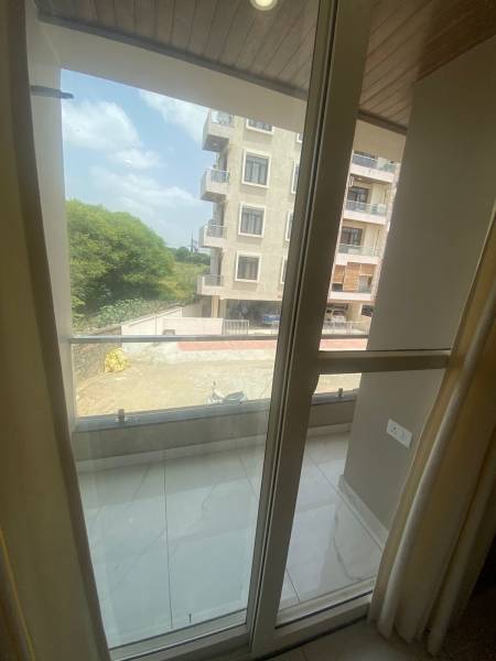  hyper-residency Balcony