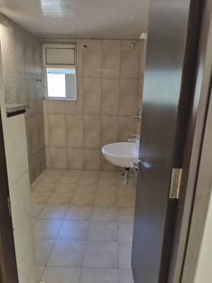  mahaveer-sitara Bathroom