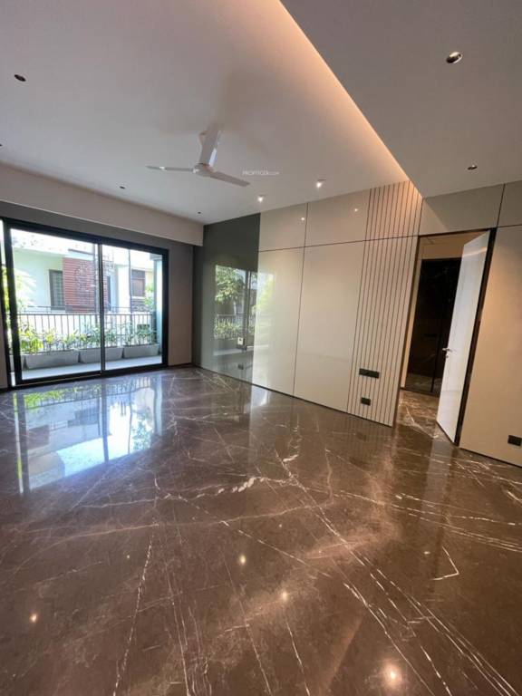  construction 11 Living Area