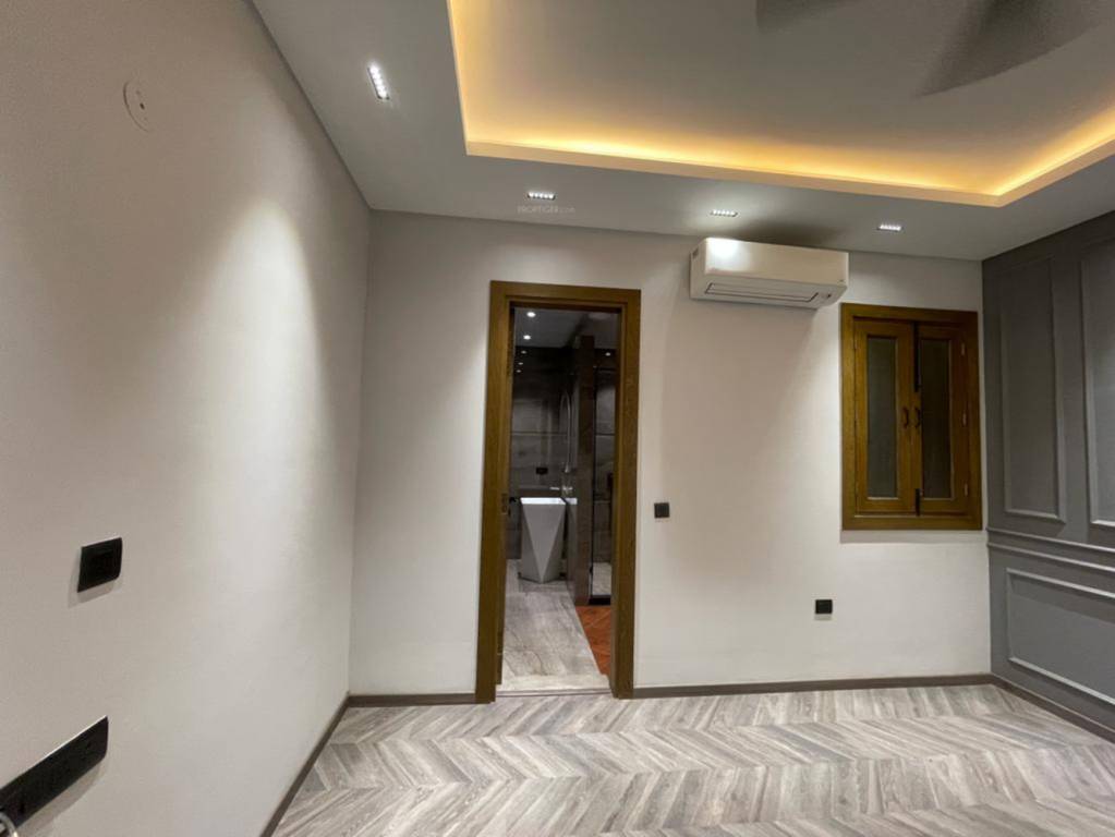  construction 12 Living Area