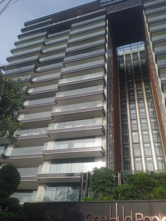  ks and cs one hyd park Elevation