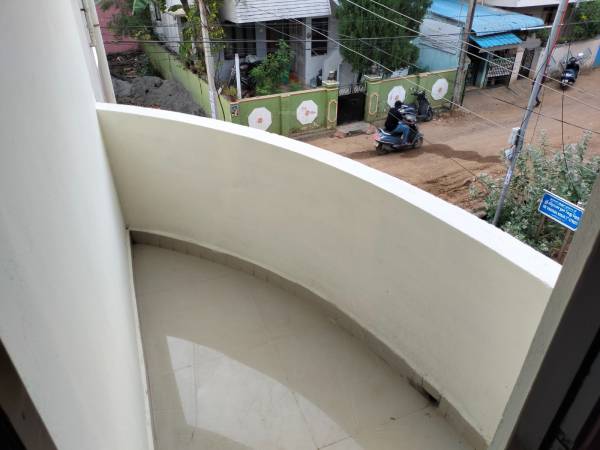  classic-maple Balcony